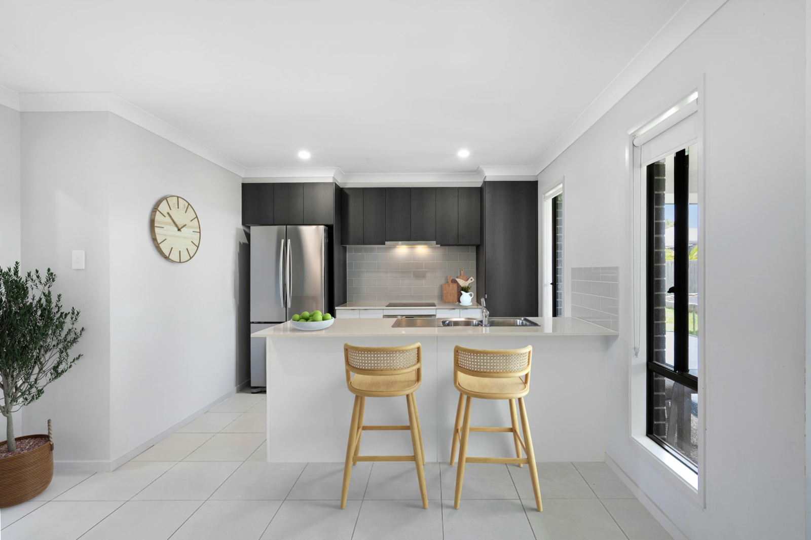 6 Albyn Place,Glass House Mountains