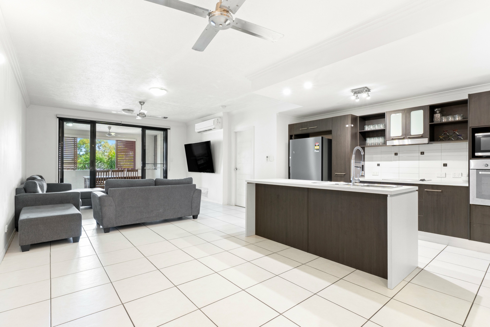 12/136-138 Buchan Street, BUNGALOW