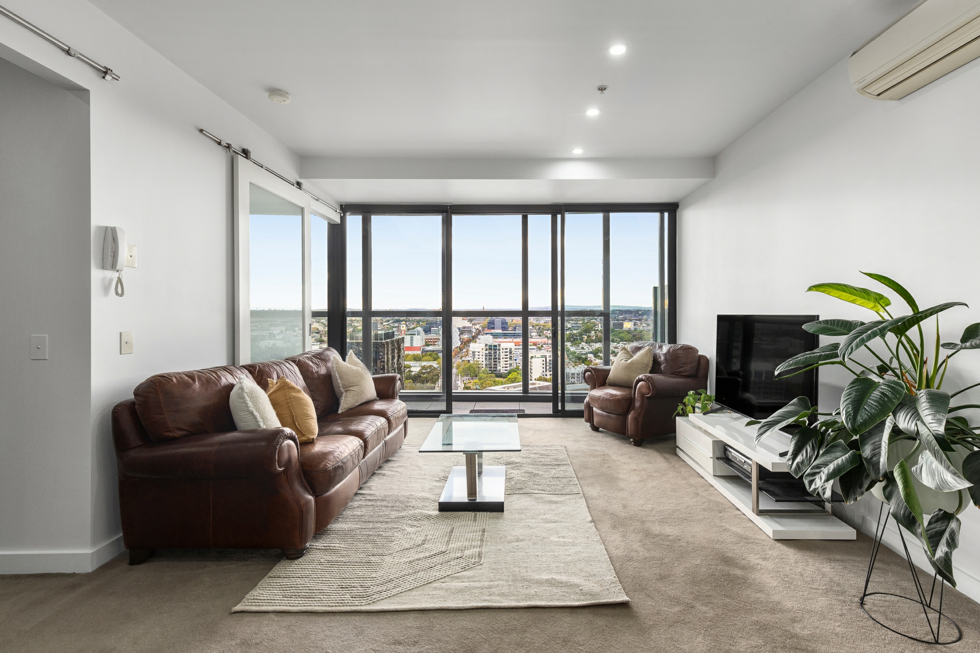 1706/35 Malcolm Street, SOUTH YARRA