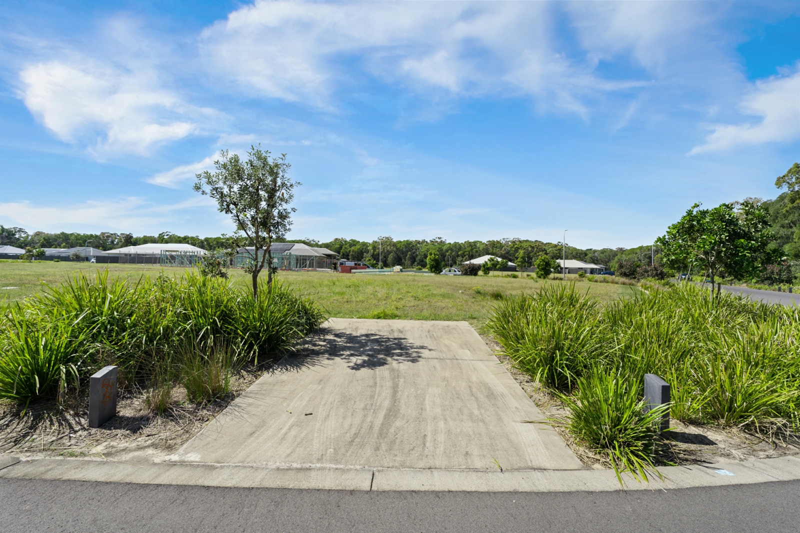 JM108294 (REA Resize).jpg