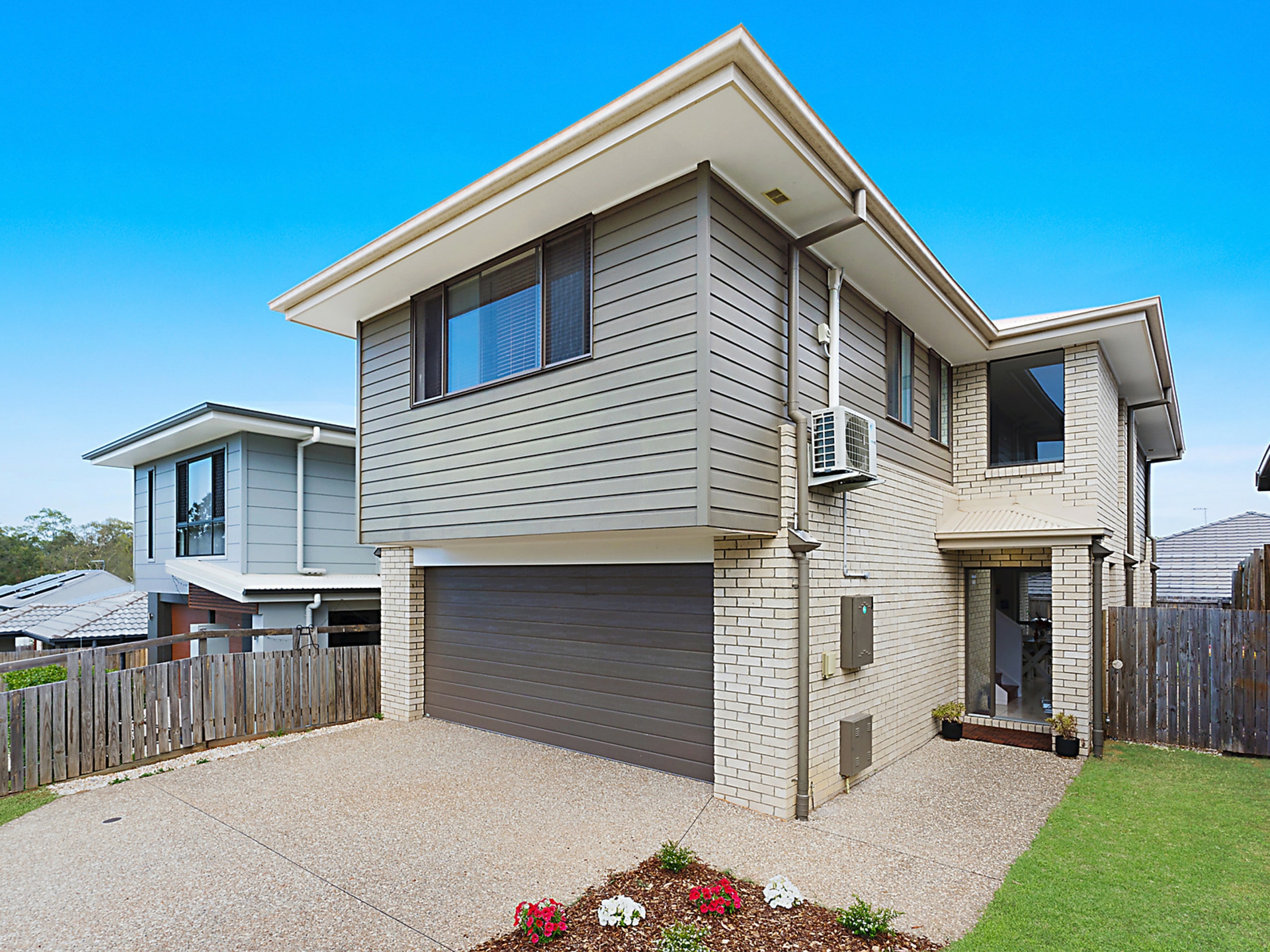 66 Calm Crescent, SPRINGFIELD LAKES