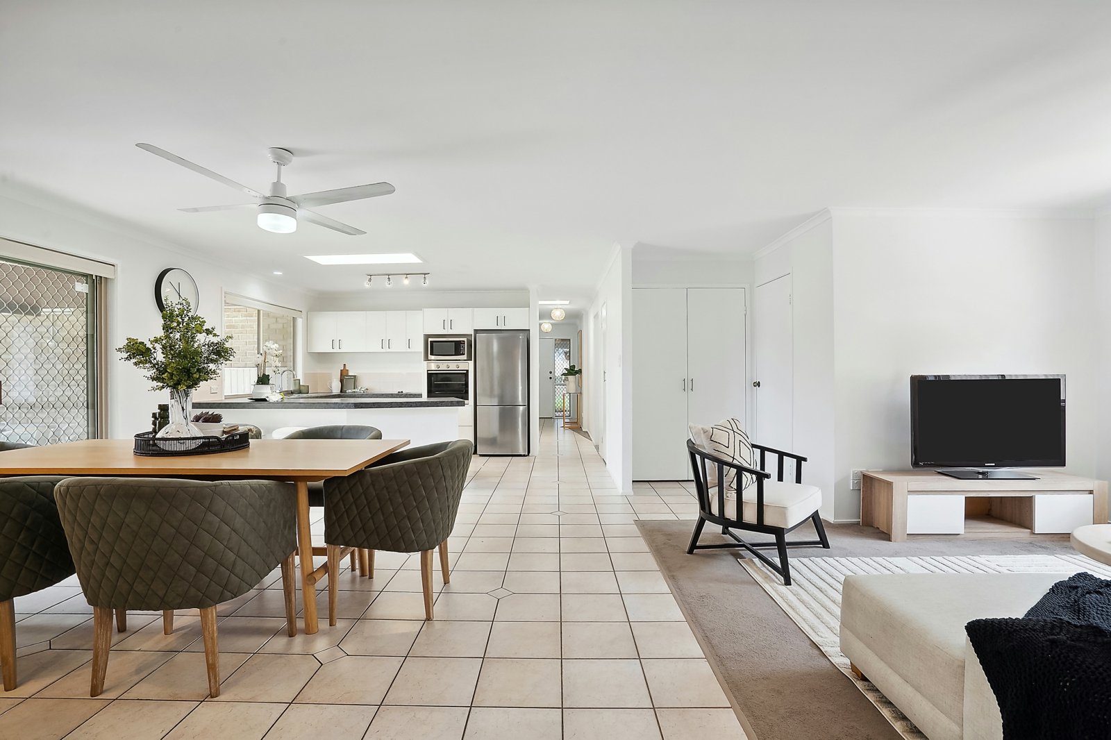 Casual Living & Dining