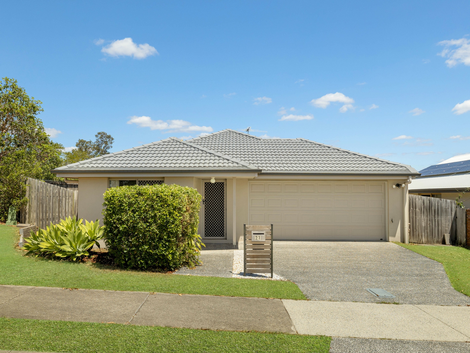 21 Barrington Street,Springfield Lakes