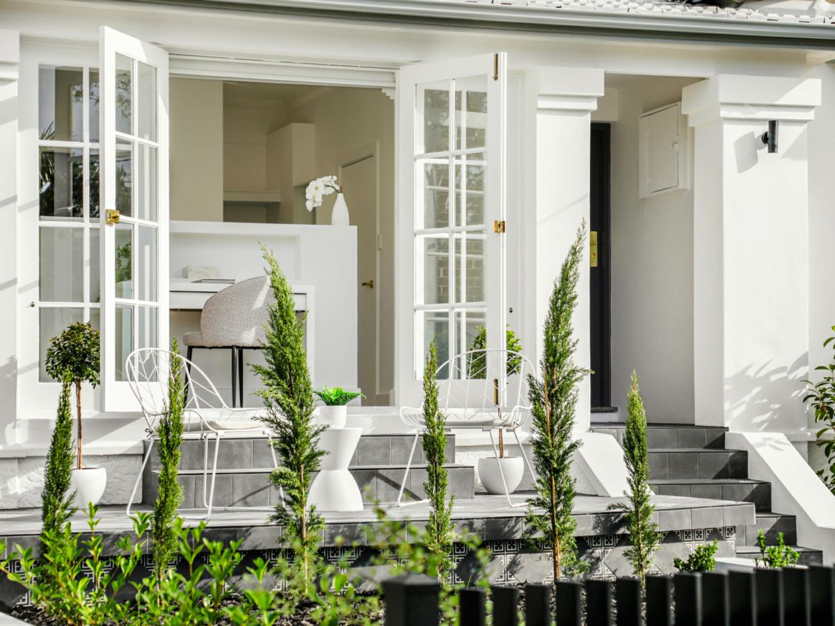 24 Waterside Cres, Earlwood_05.jpg