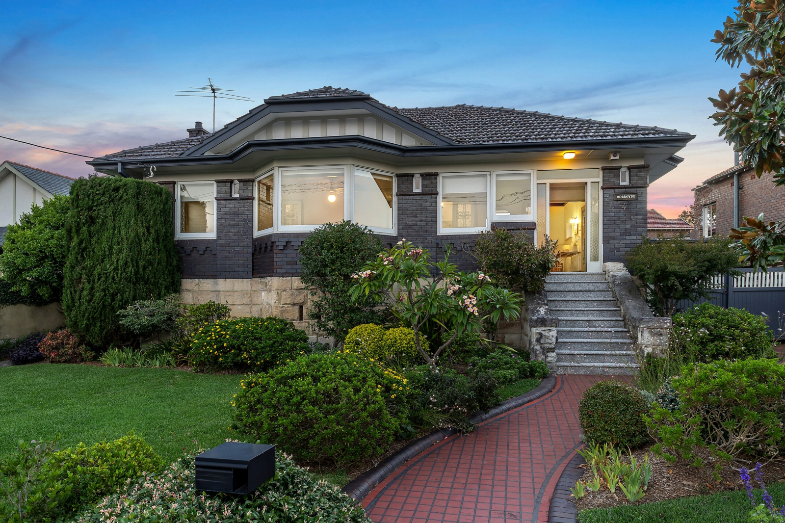 4 Crescent Street, HABERFIELD