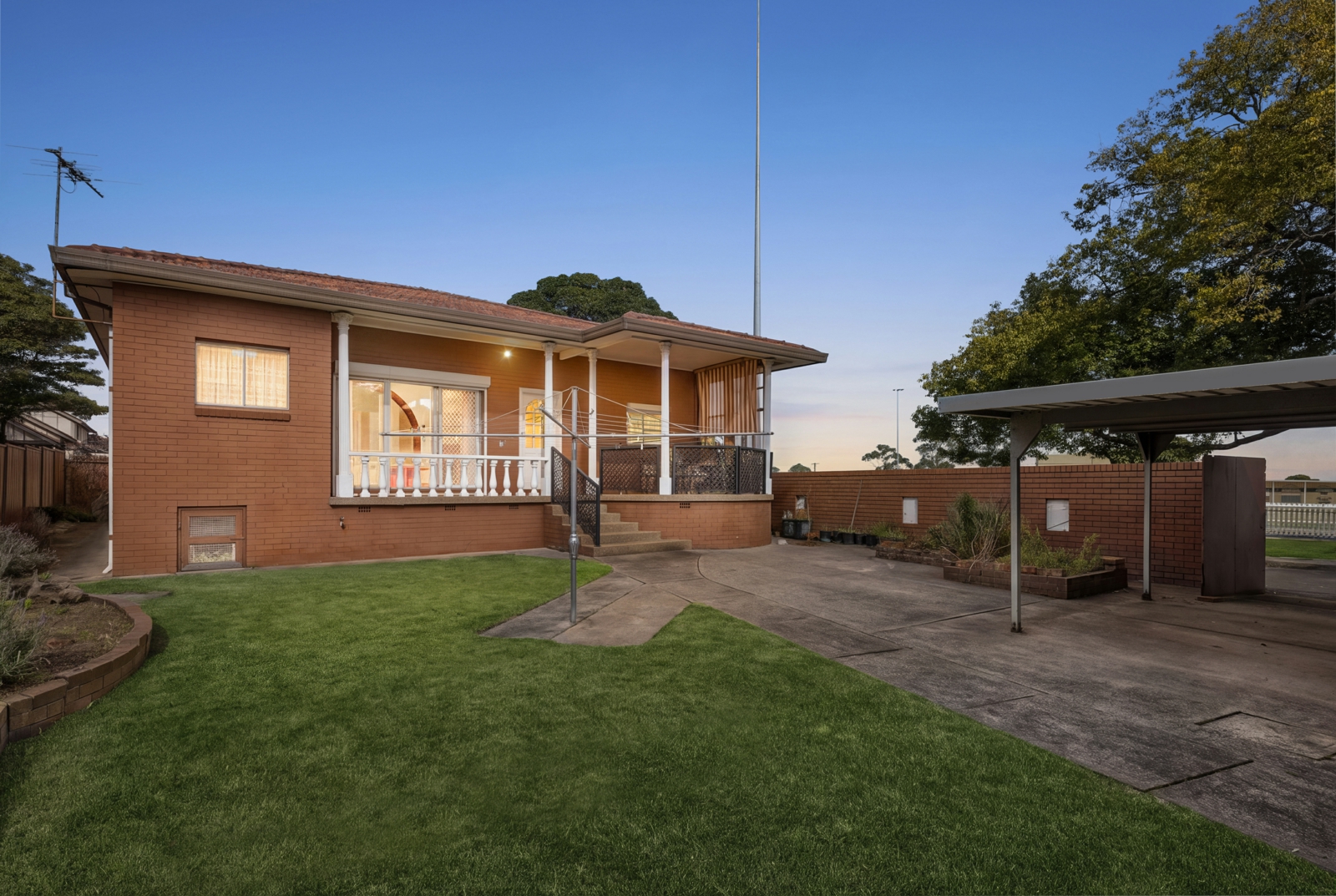 15 Dawson Ave, Earlwood, NSW 2206_09.jpg