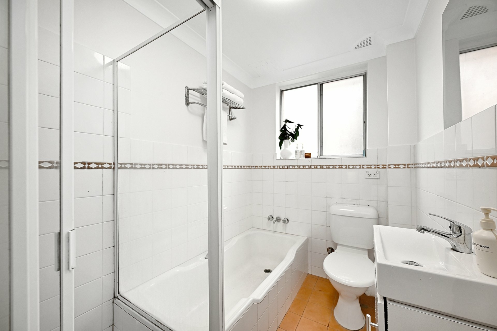 9_40 Hill St, Marrickville (7).jpg