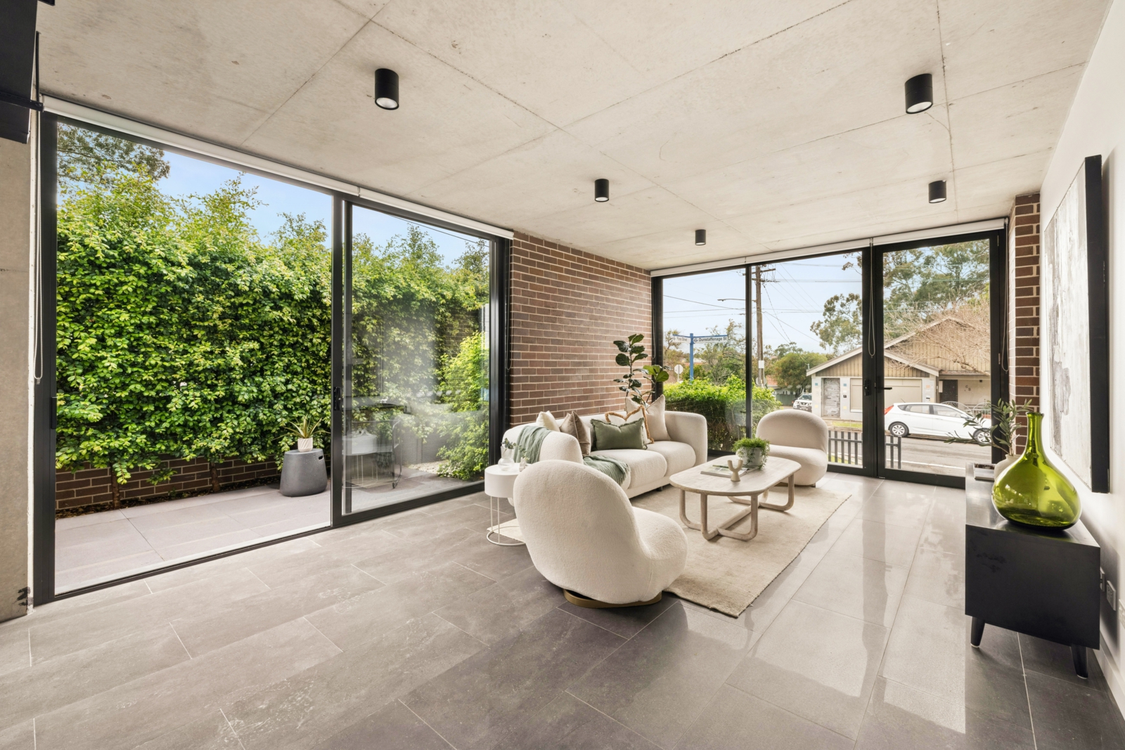 82 Floss St, Hurlstone Park-4.jpg