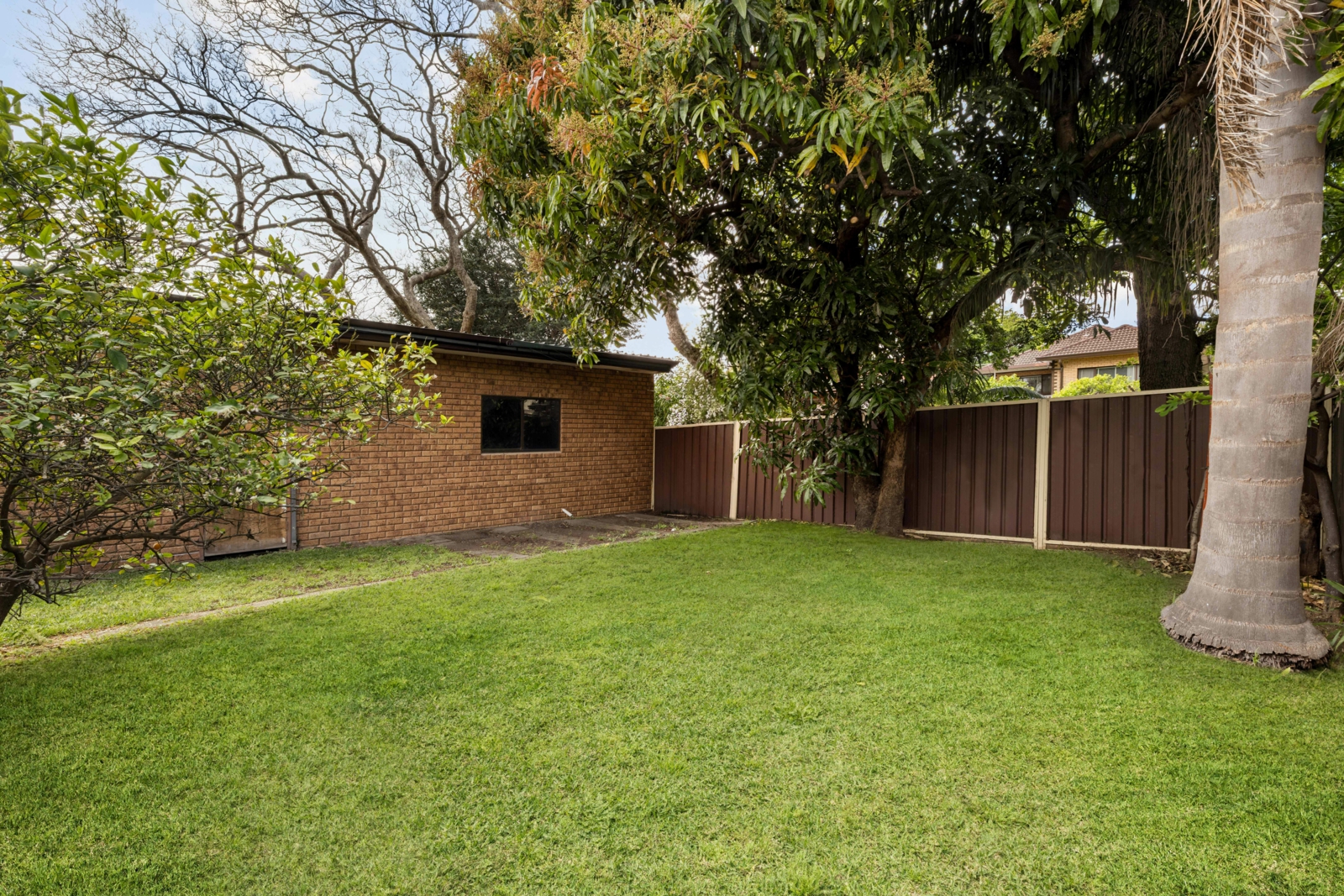 20 Gueudecourt Ave, Earlwood-9.jpg