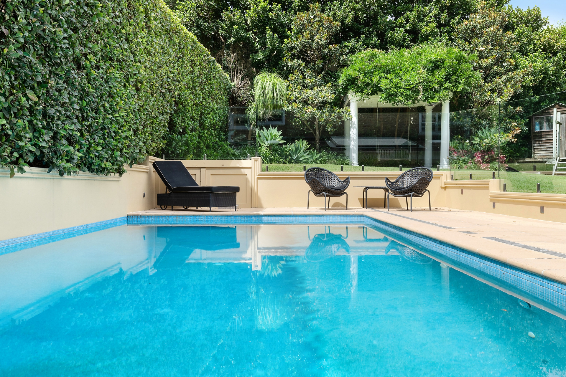 Pool 2