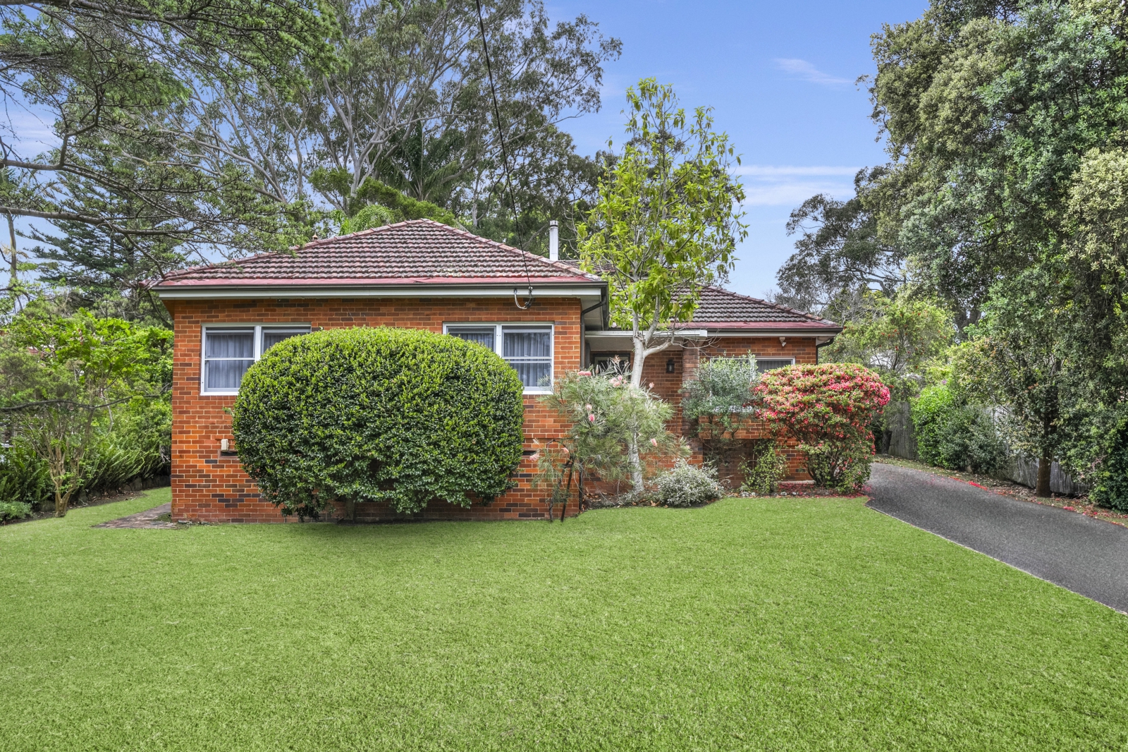 11 Dalrymple Avenue, LANE COVE NORTH