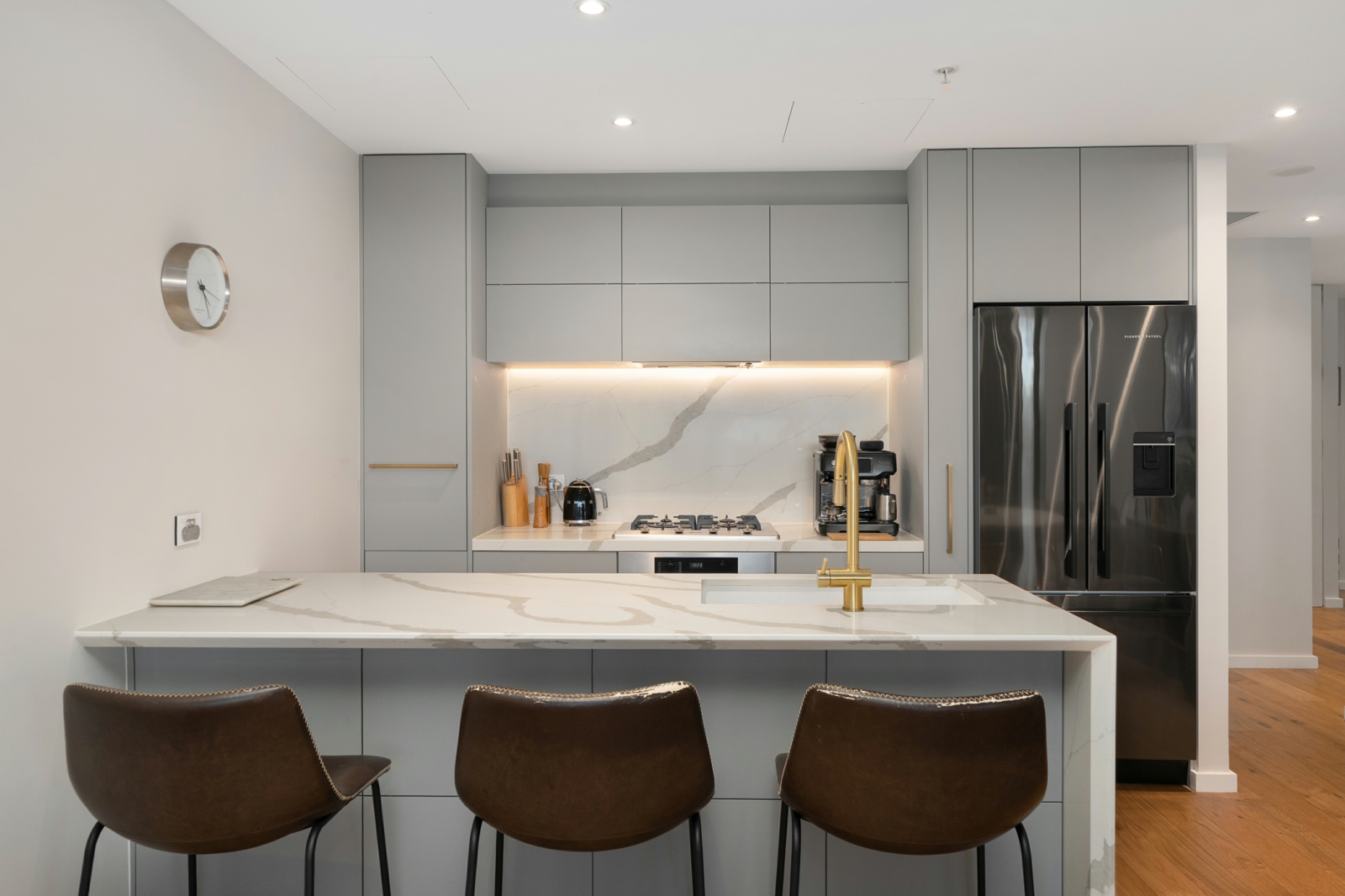 10 Kitchen.jpg