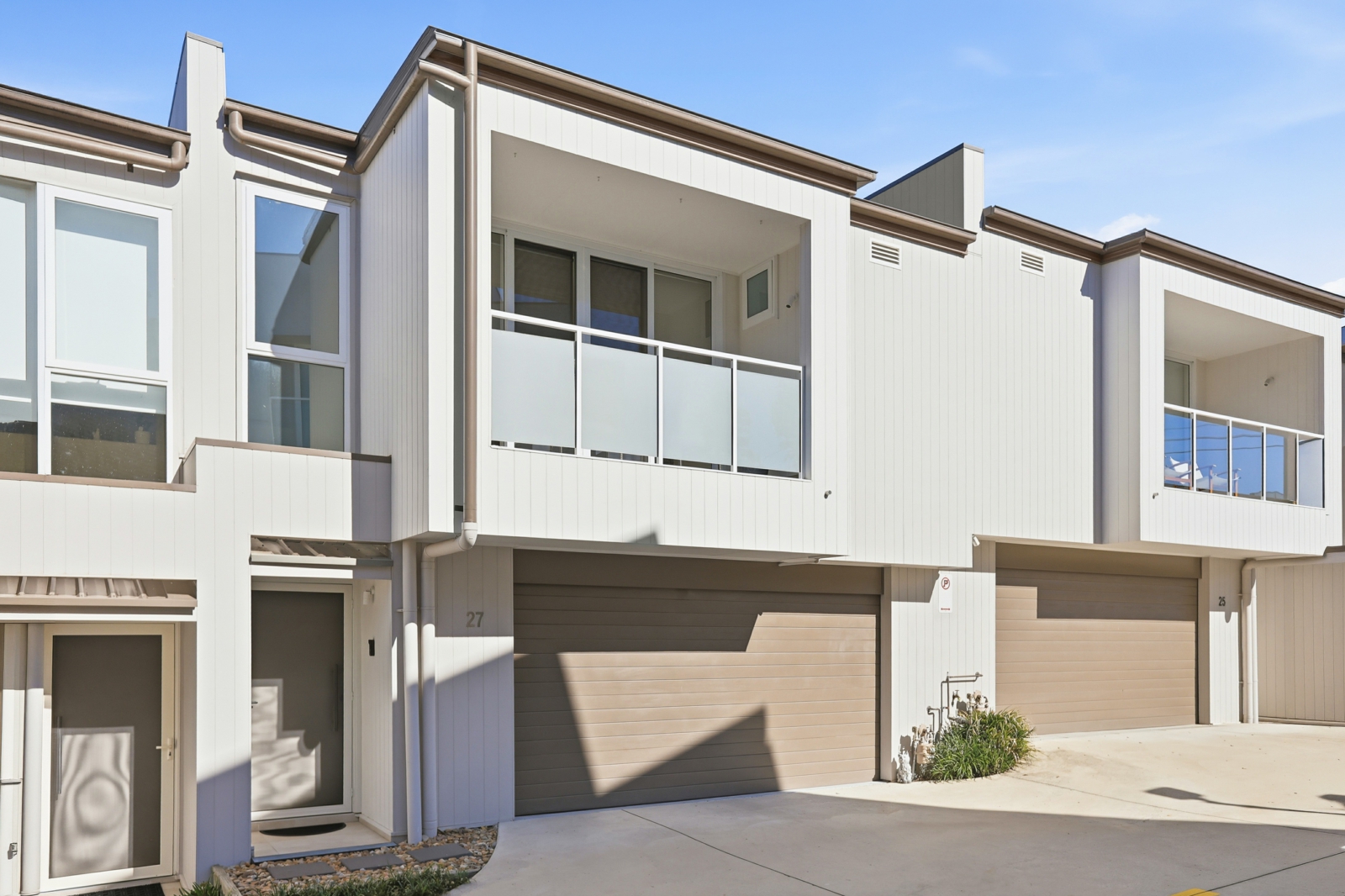 27 Chloe Circuit, NORWEST