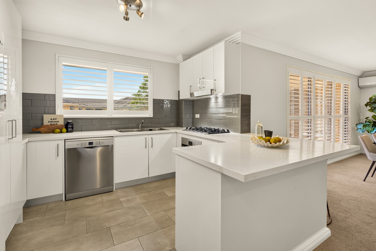 26 2-6 Sherwin Avenue Castle Hill-5.jpg