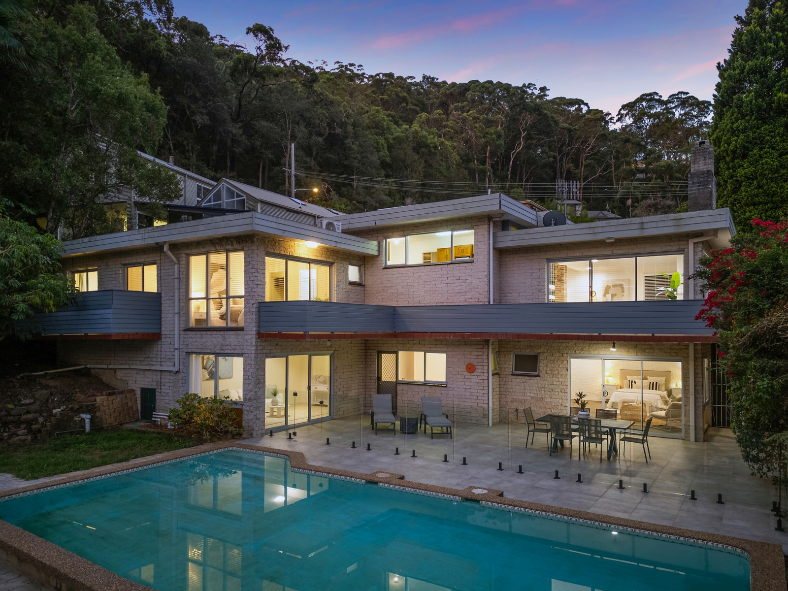 Rear_pool