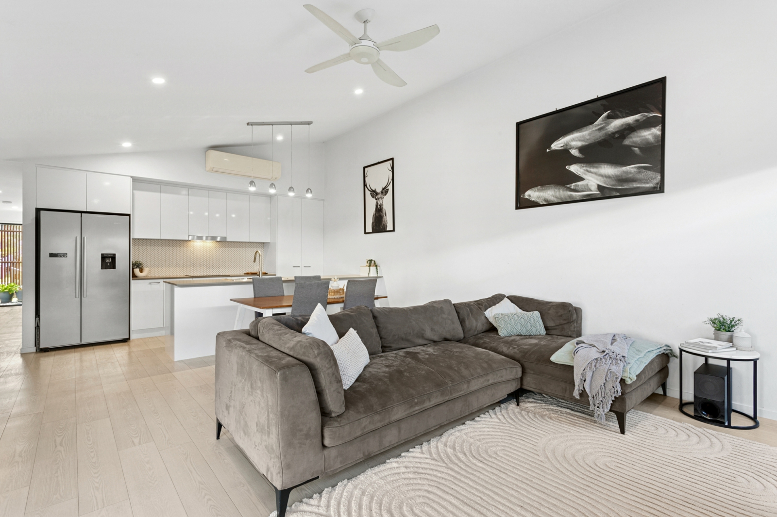 2596 17 Wood Cres 2_1-1.jpg