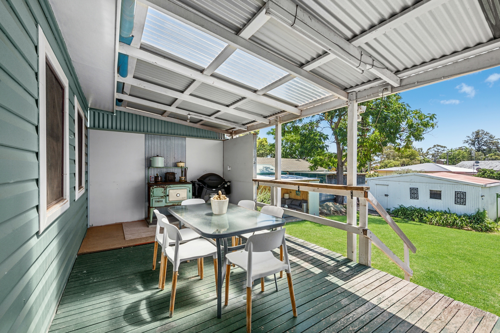 Entertaining area