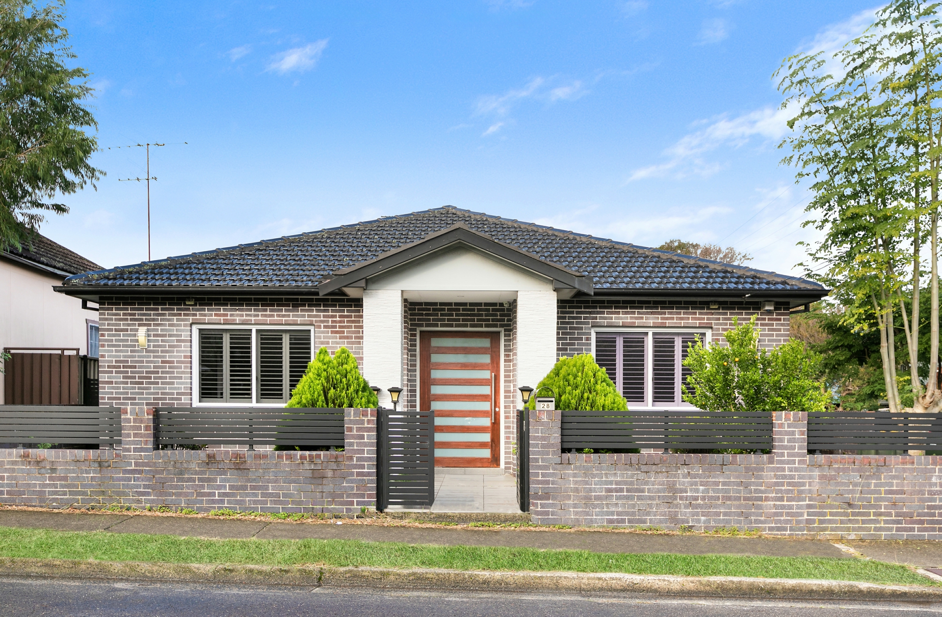 28 tenterden rd botany_2.jpg