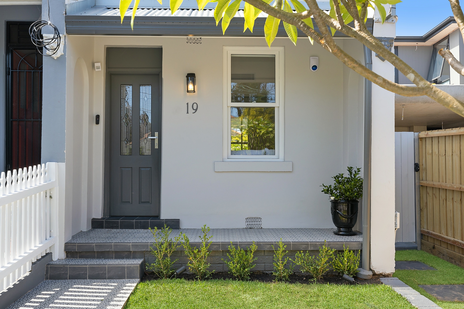19 Middle Street, MARRICKVILLE