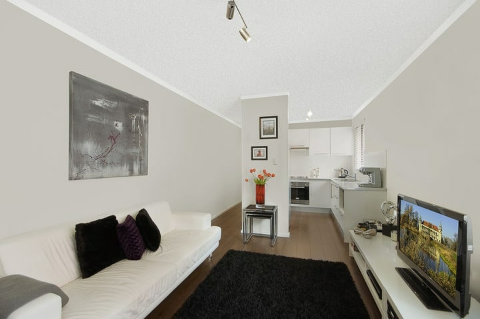 2/80 Rhodes Street,Hillsdale