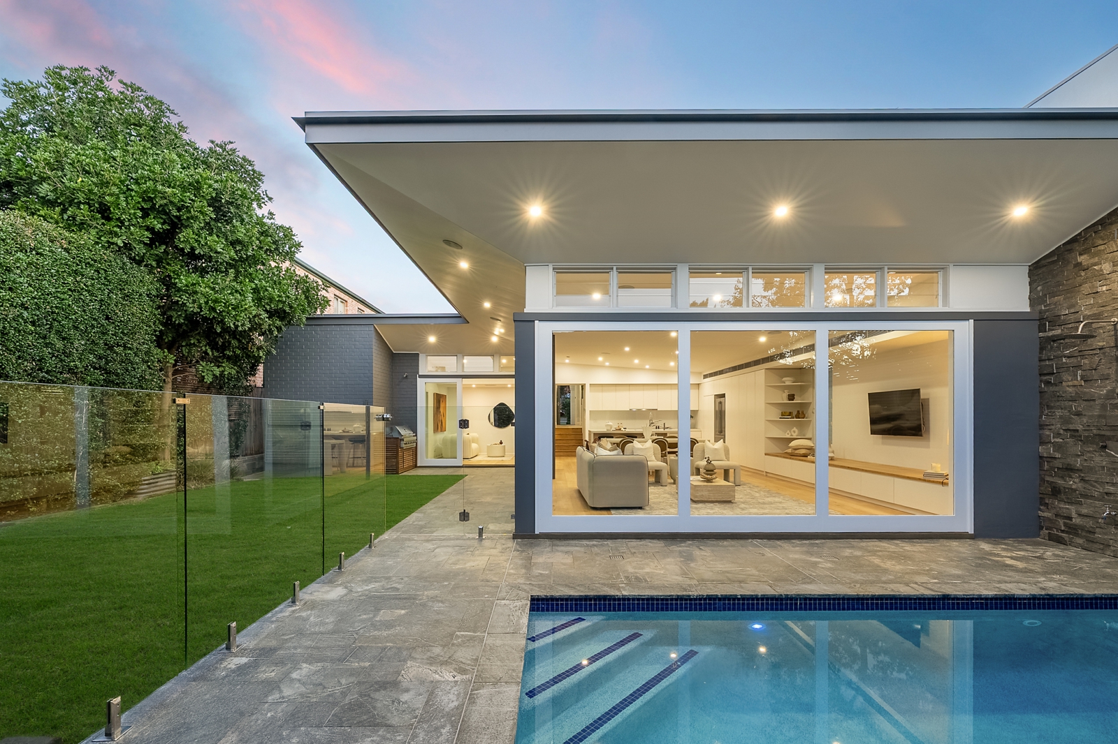 21 Hepburn Avenue, GLADESVILLE