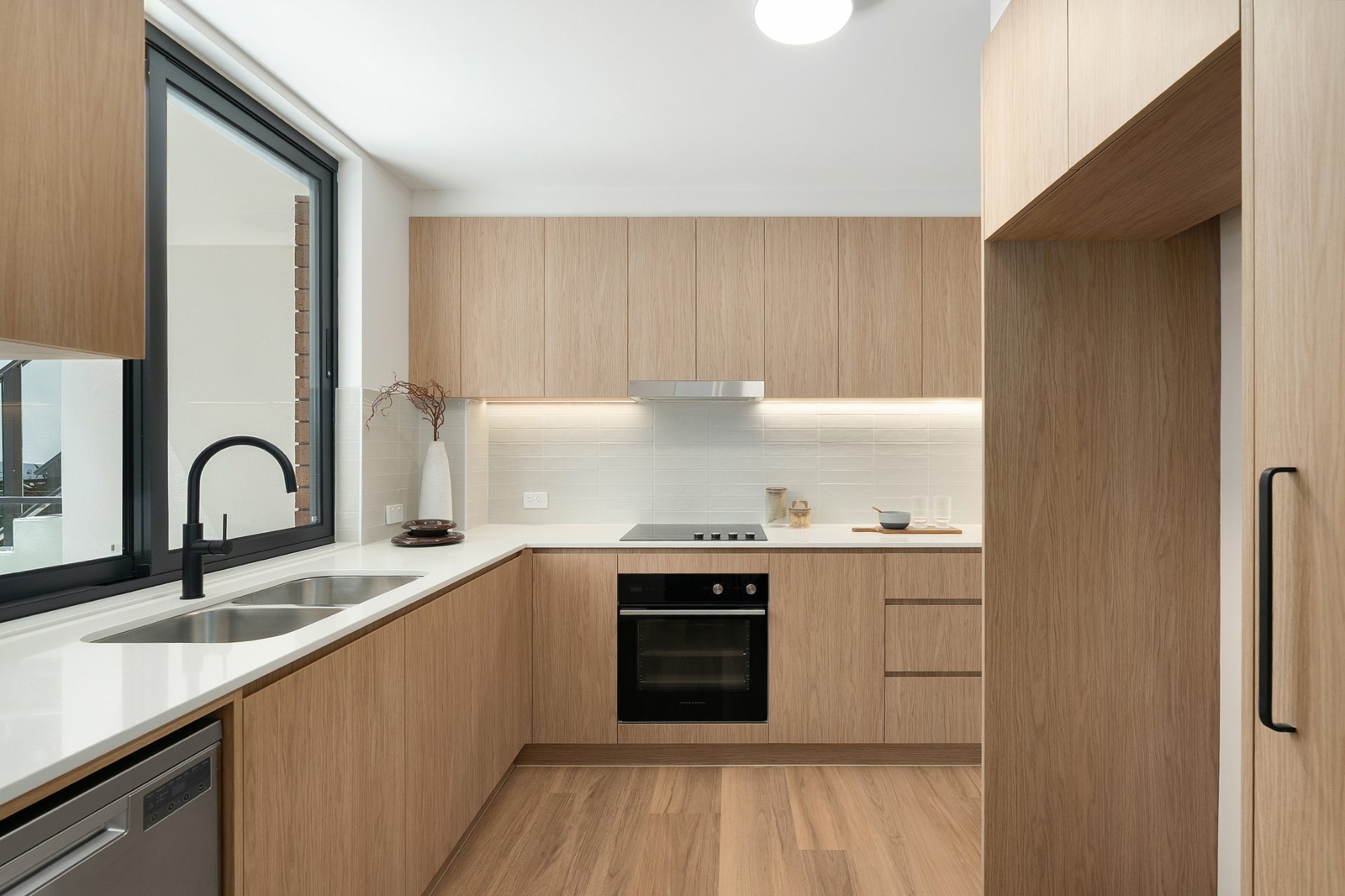 7 Kitchen v2.jpg