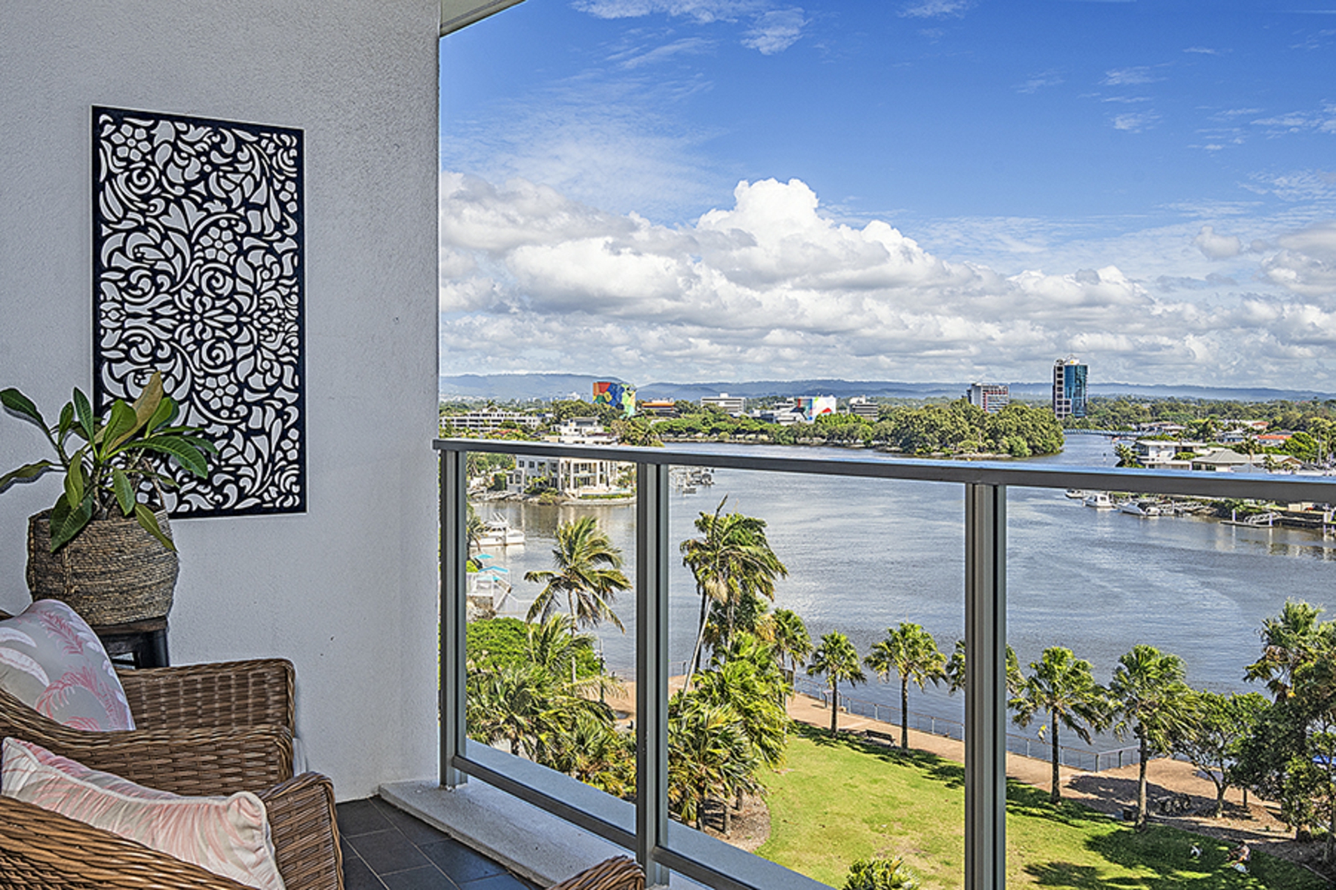 602/4 Wahroonga Place, SURFERS PARADISE