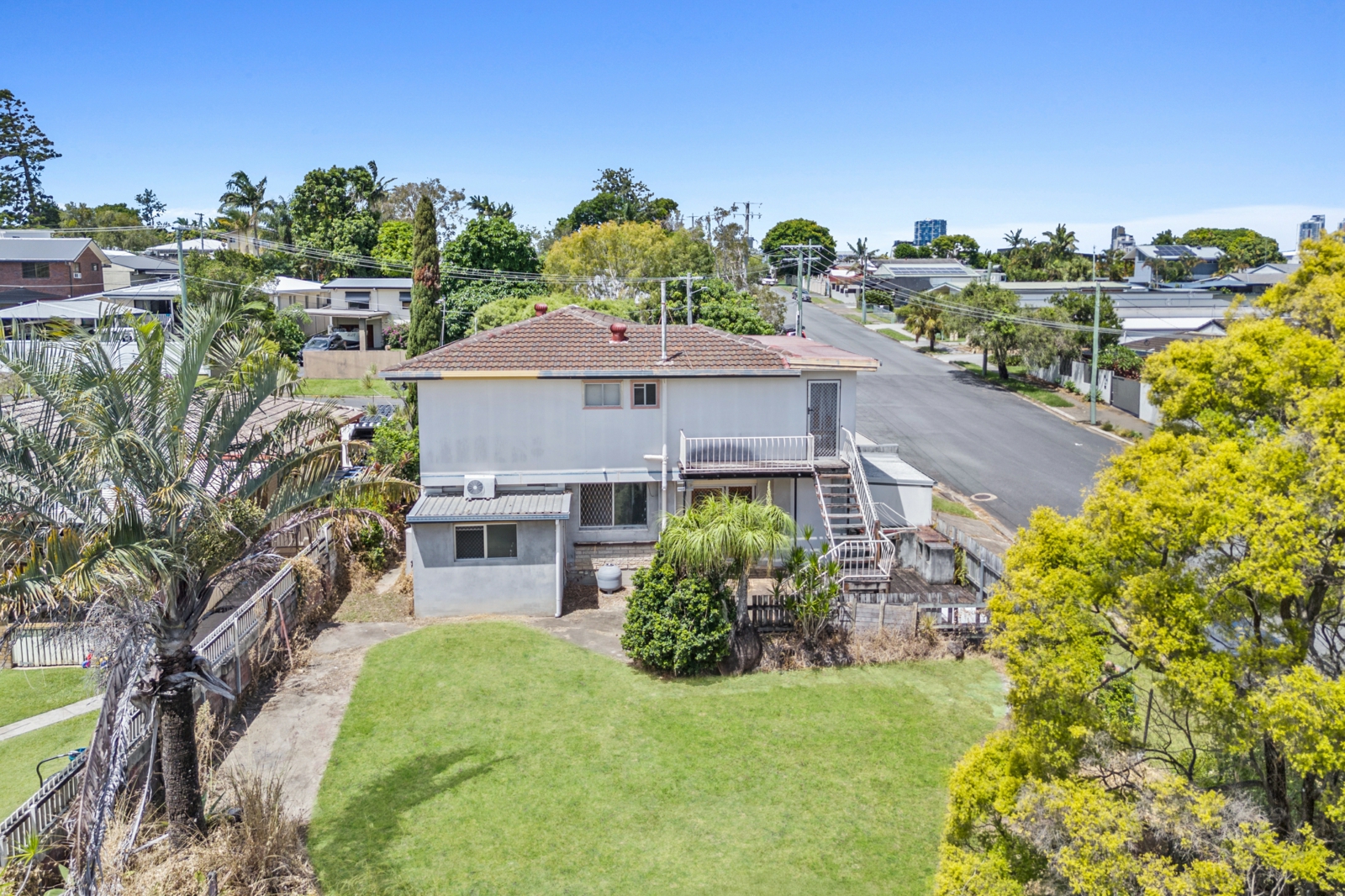 2 Beeka Street,Labrador