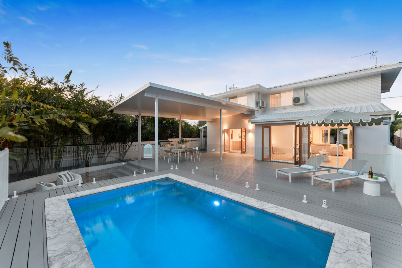 6 Moonah Avenue,Southport