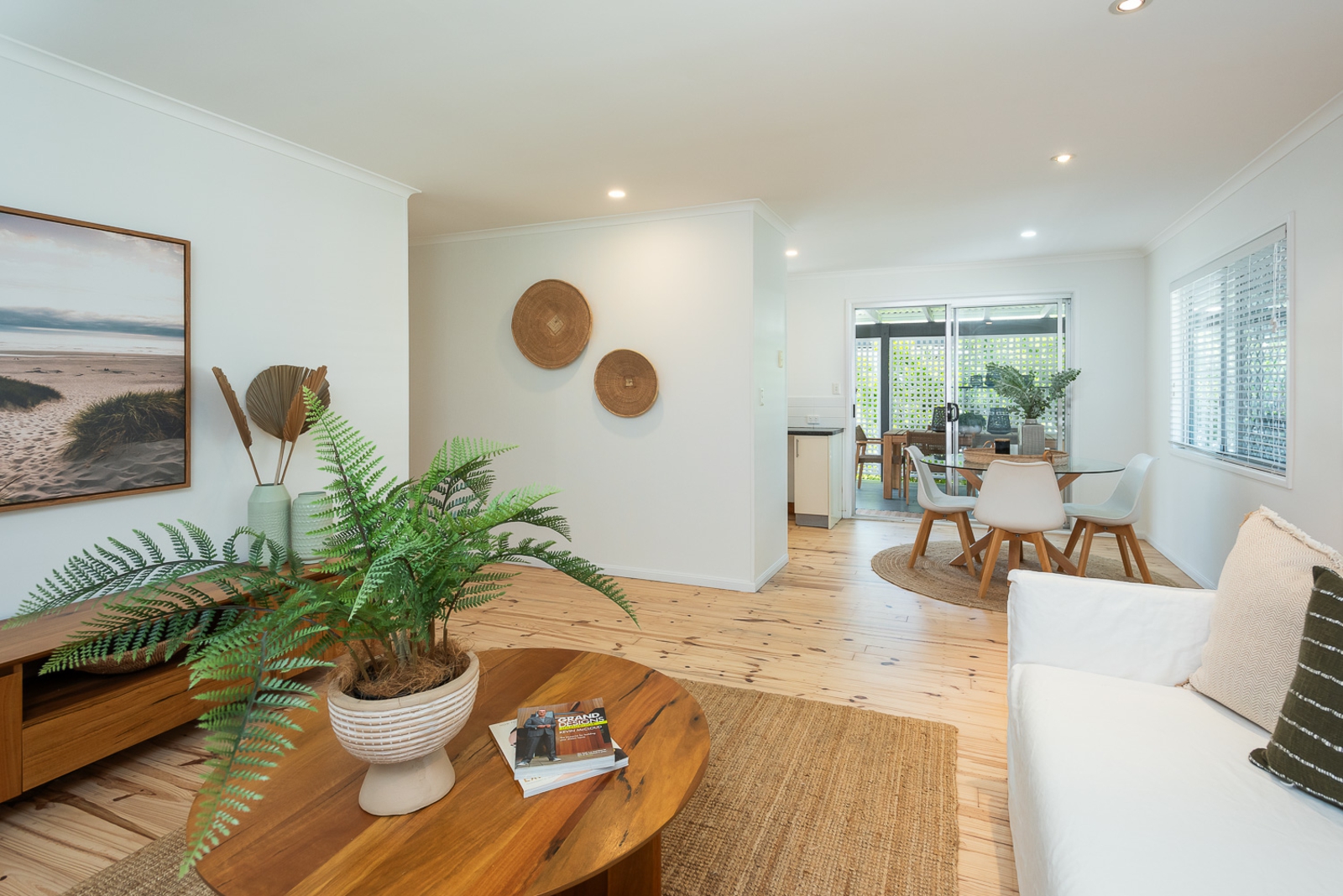 15 Warana Avenue,Southport