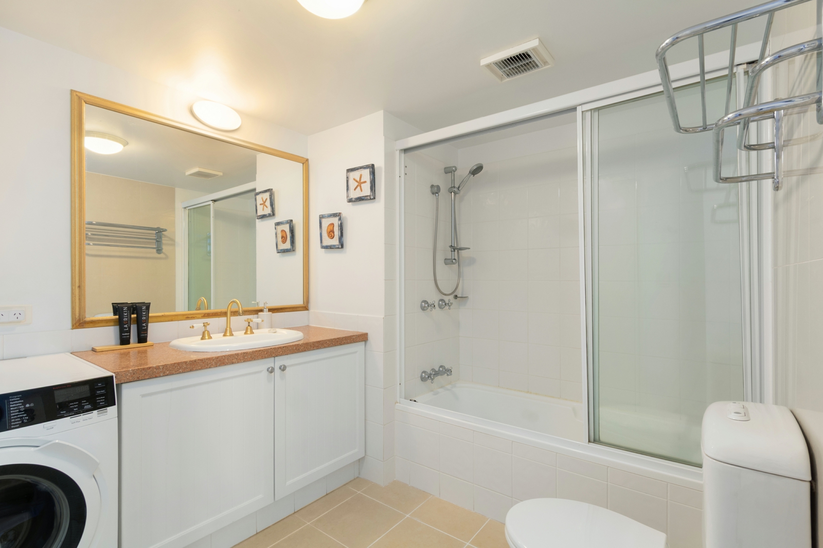 4. Bath.jpg