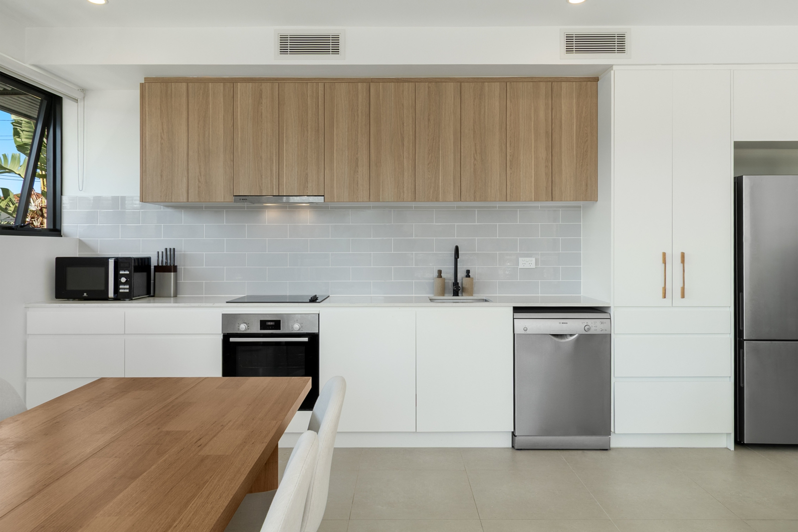 5. Kitchen.jpg