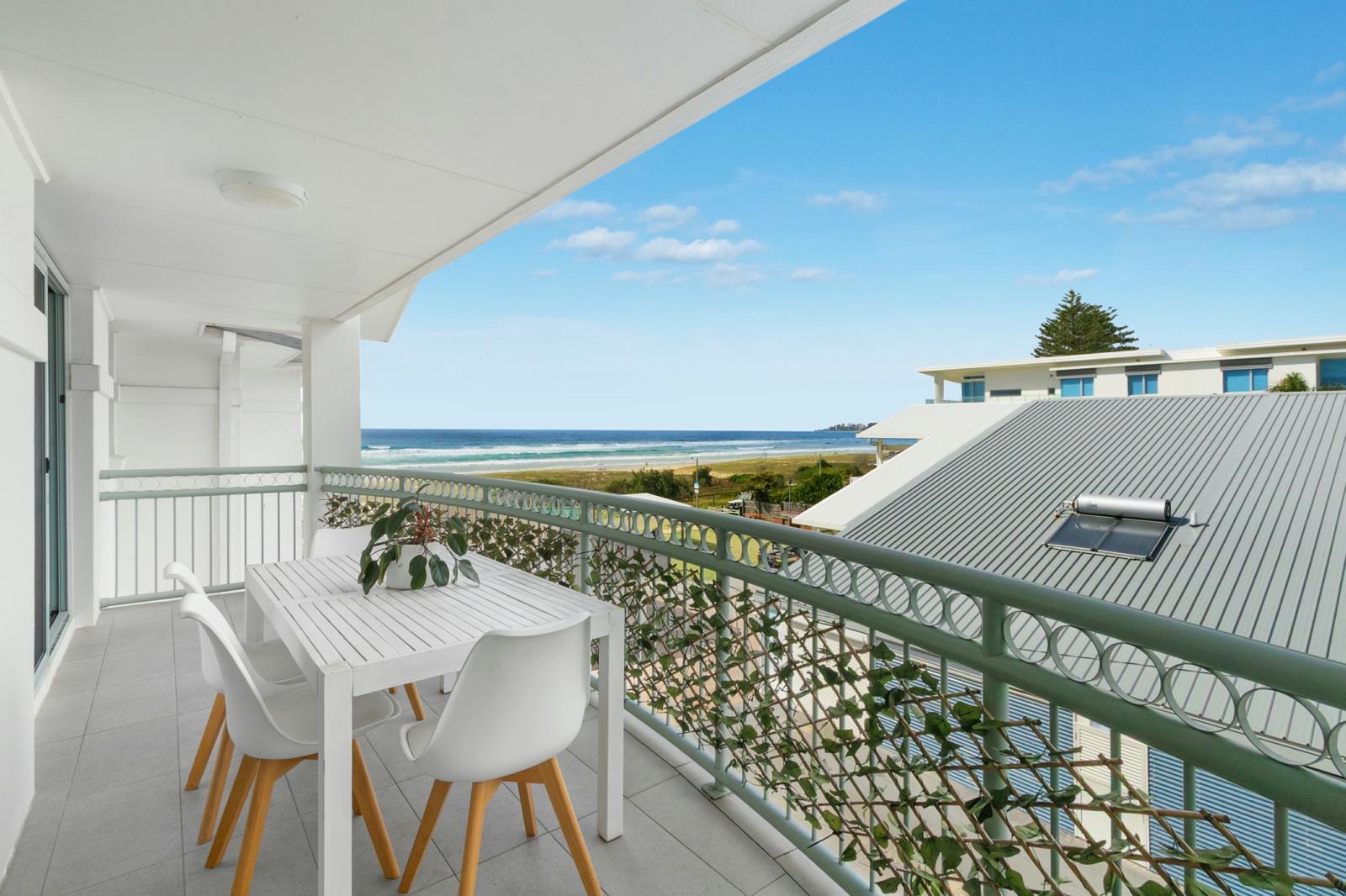 2. Balcony.jpg
