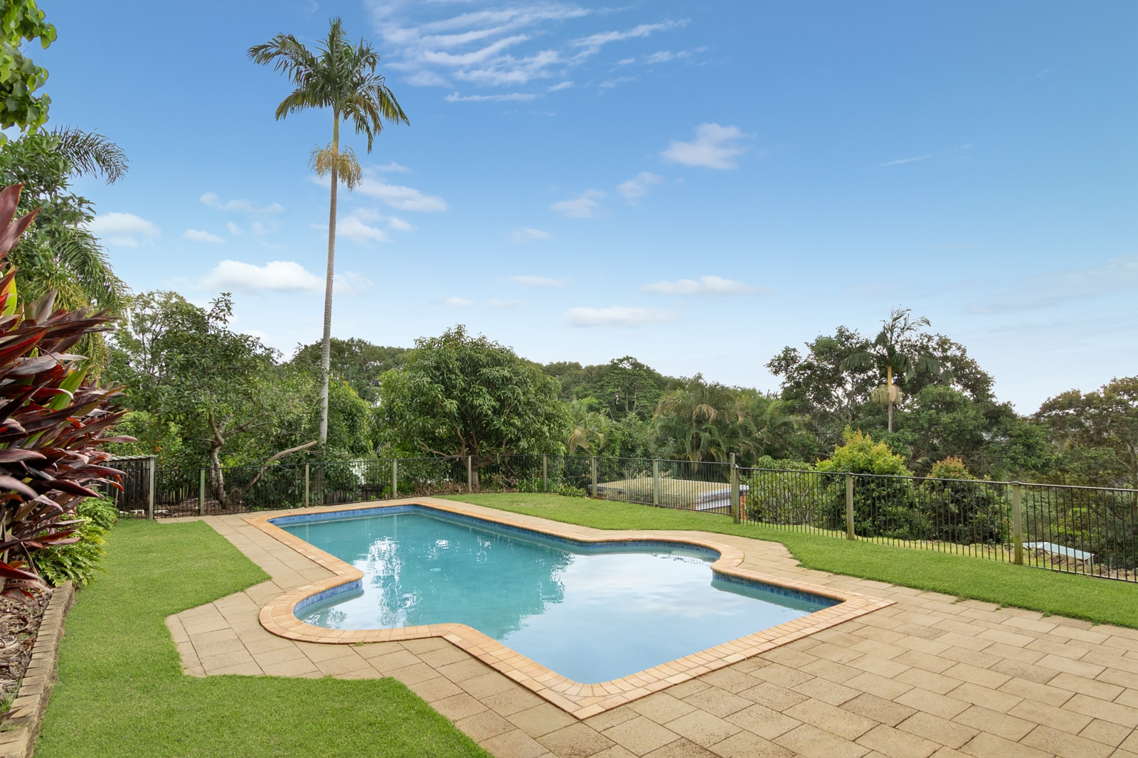 2. Pool.jpg