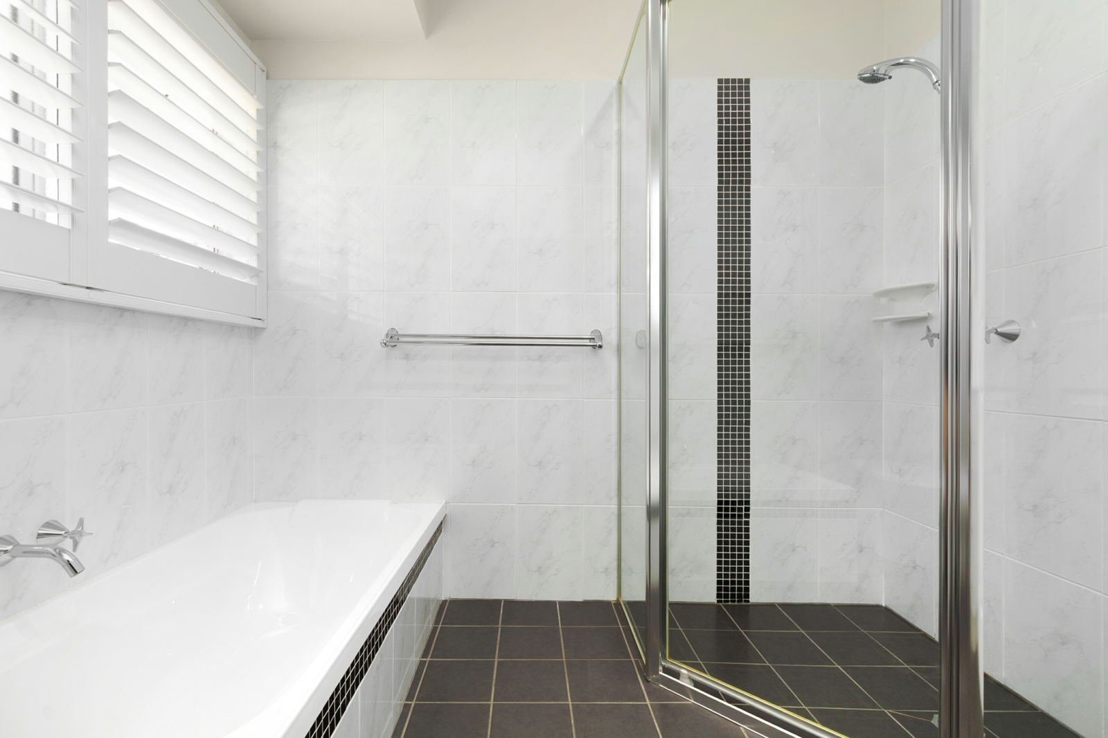 8. Bath.jpg