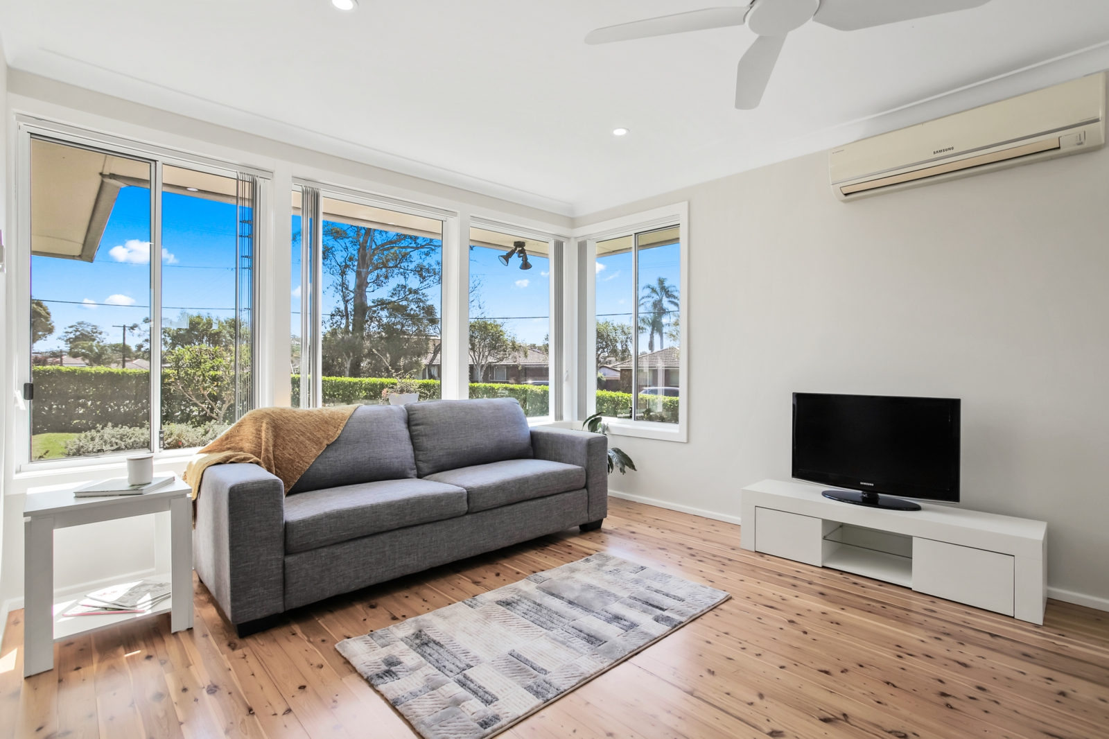 5 Nevis Crescent Seven Hills-3.jpg