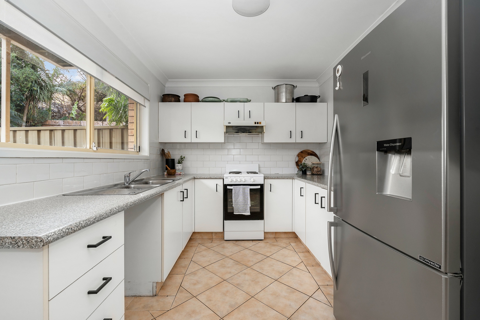 2-Kitchen (1).jpg