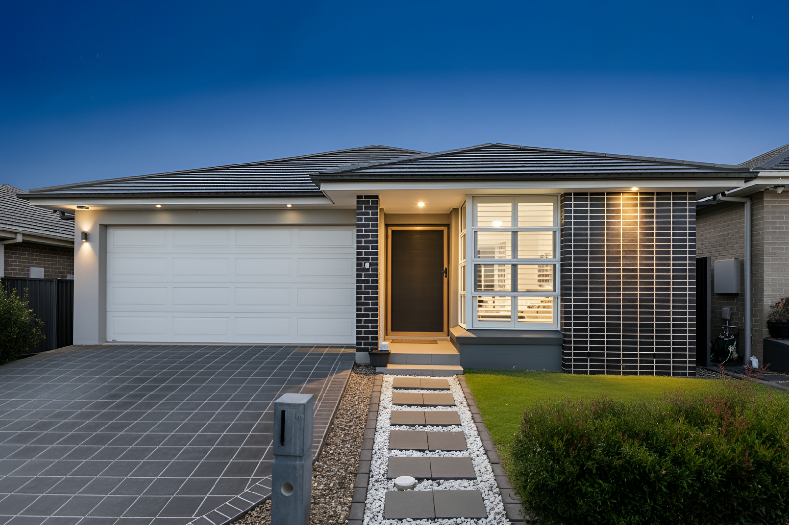 16 Whyalla Street,Jordan Springs