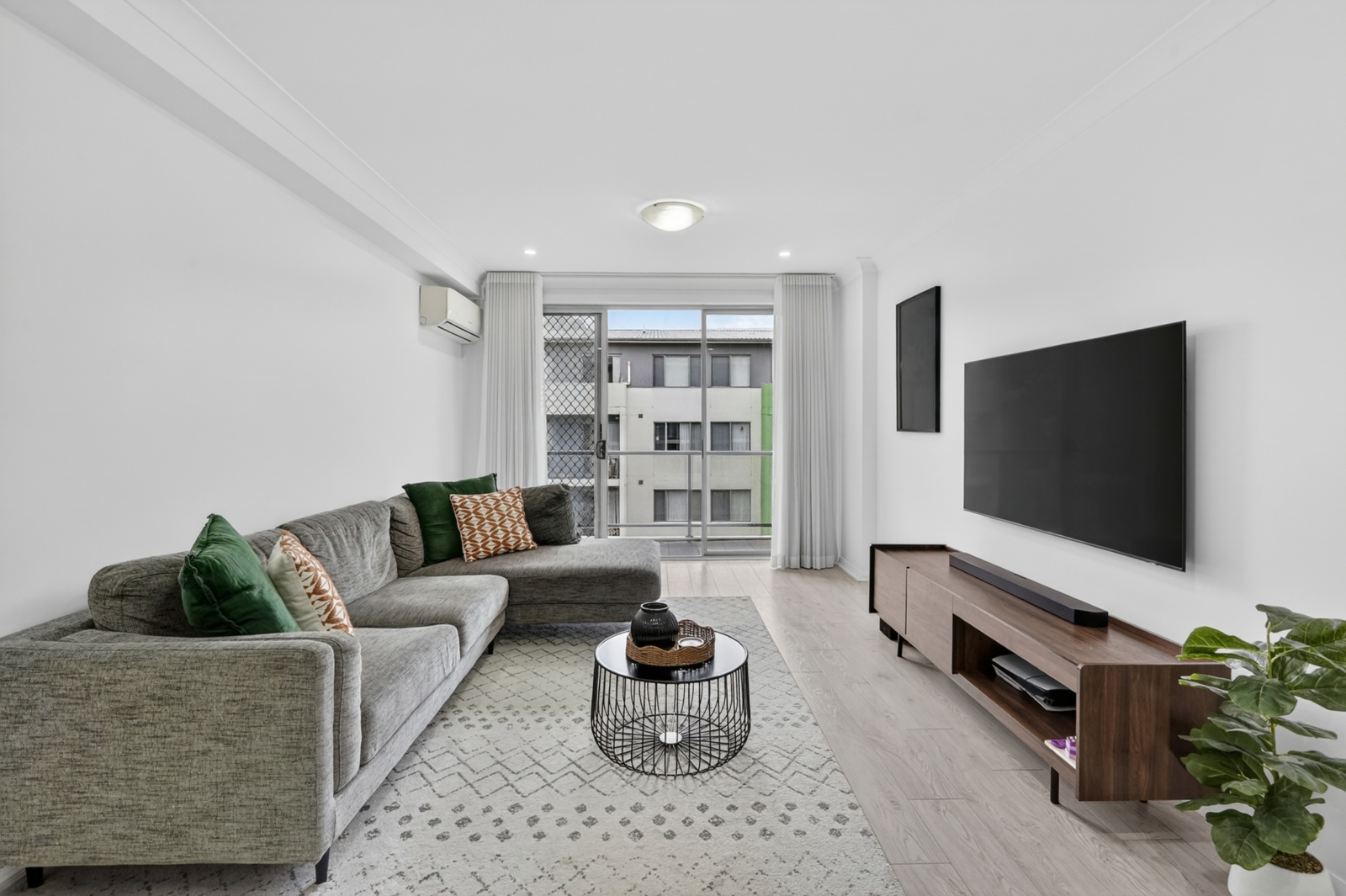 302/8C Myrtle Street, PROSPECT
