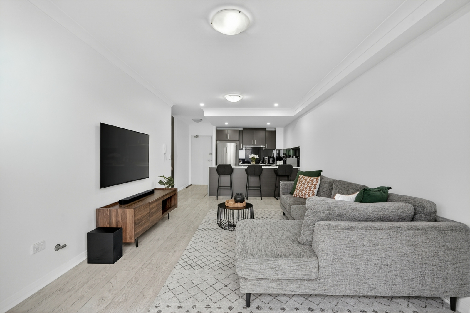 302 8C Myrtle Street Prospect-2.jpg