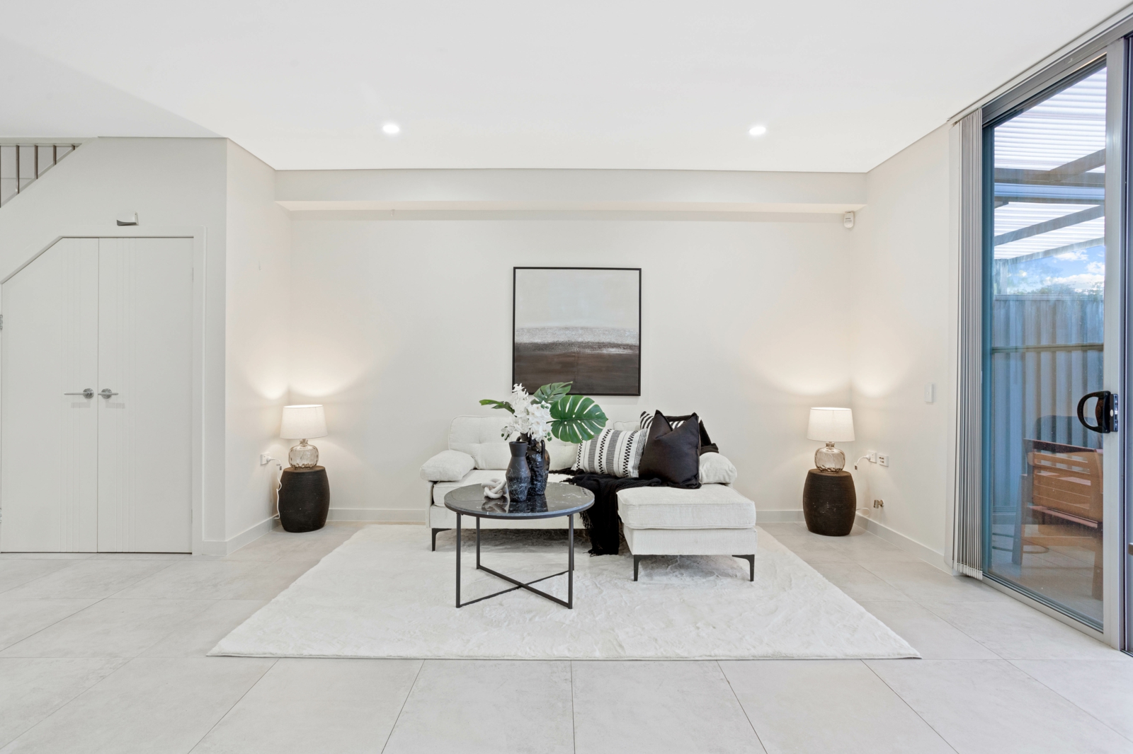 2 180 Targo Road Girraween-2.jpg