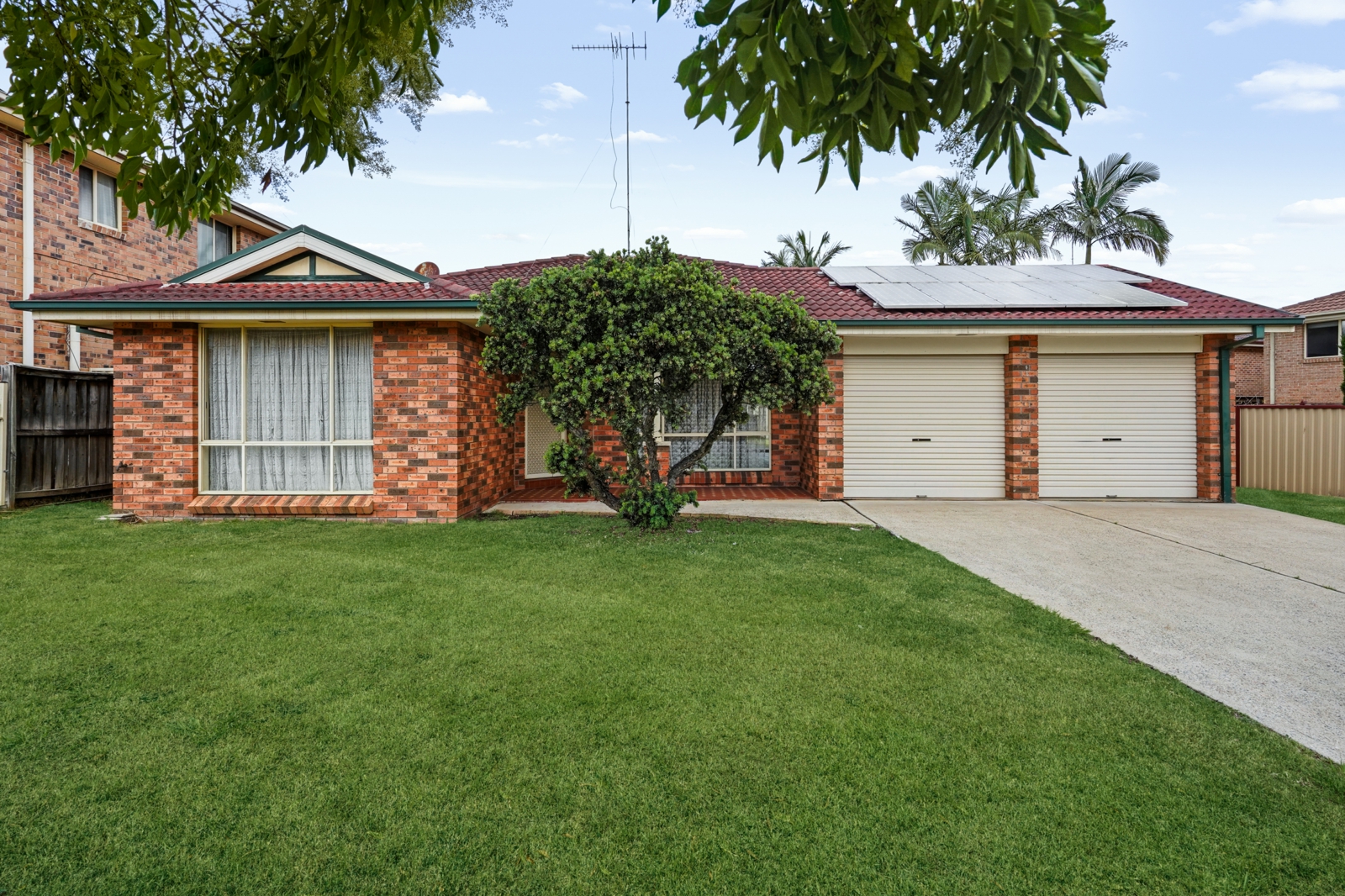 8 Bricketwood Drive,Woodcroft