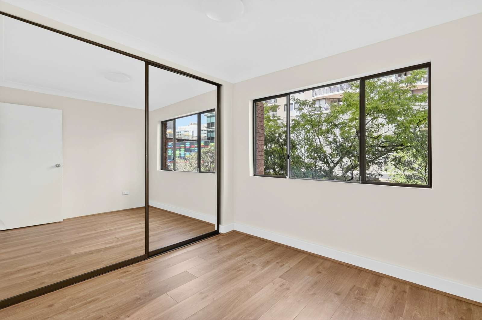 16 2 Charles Street Parramatta-6.jpg