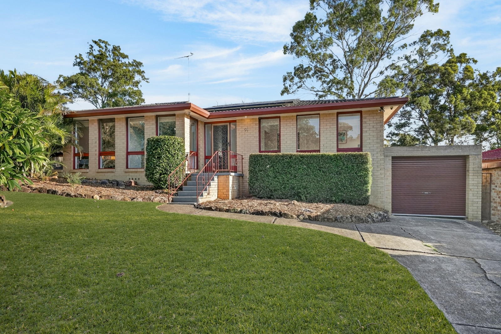 91 Shanke Crescent Kings Langley-1.jpg