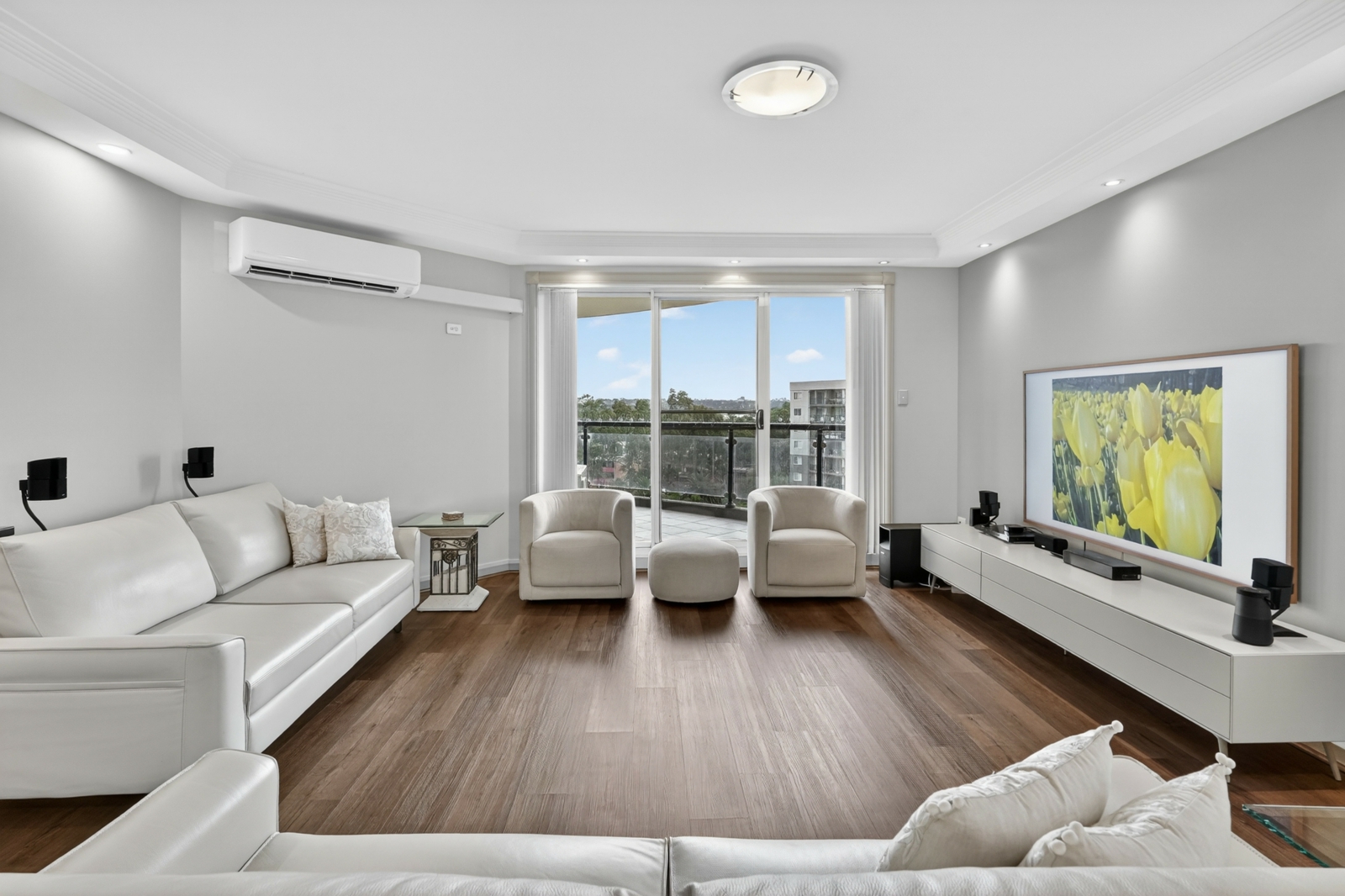 704 91C Bridge Road Westmead -3.jpg