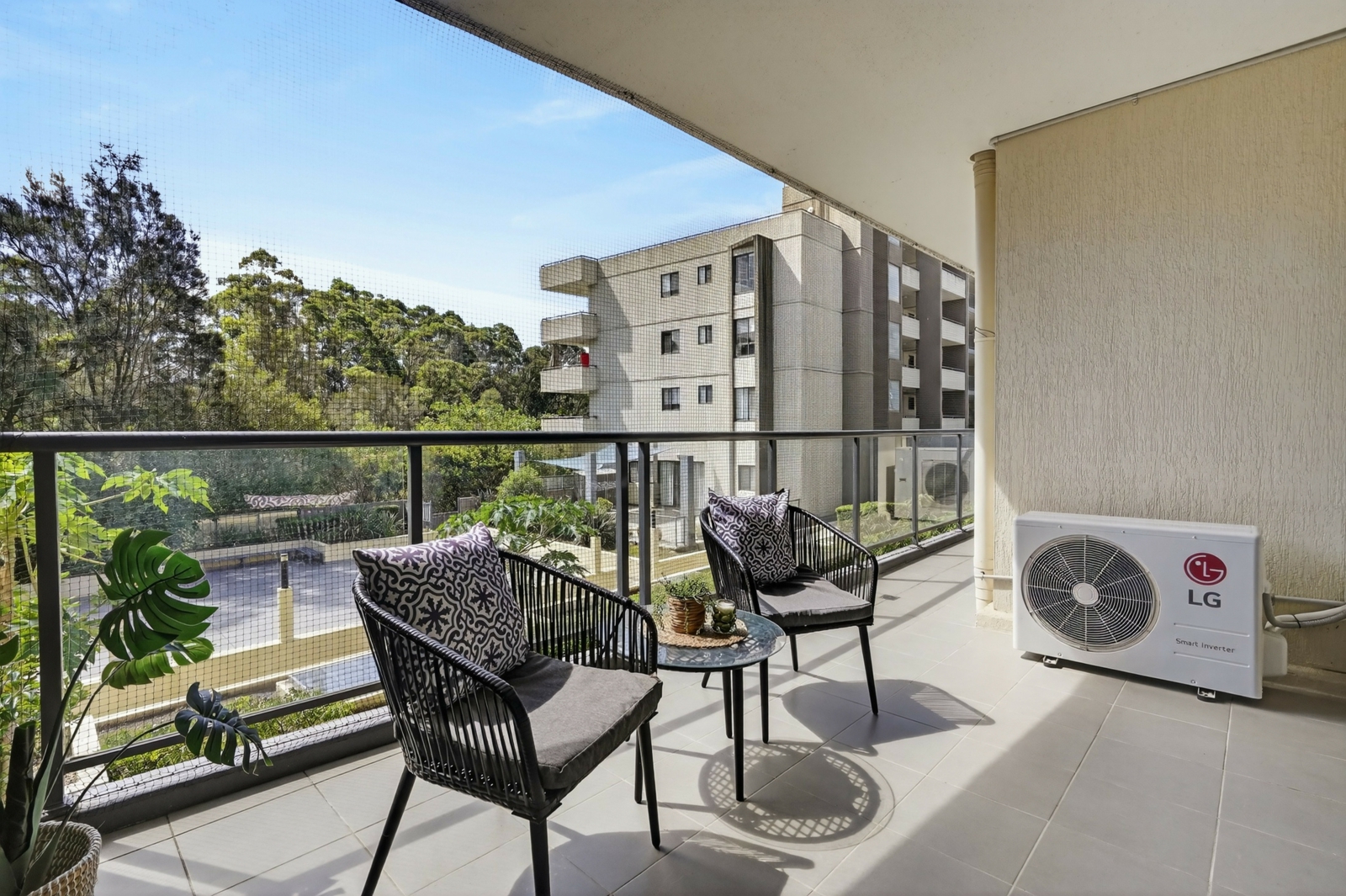 17 32 Mons Road Westmead-13.jpg