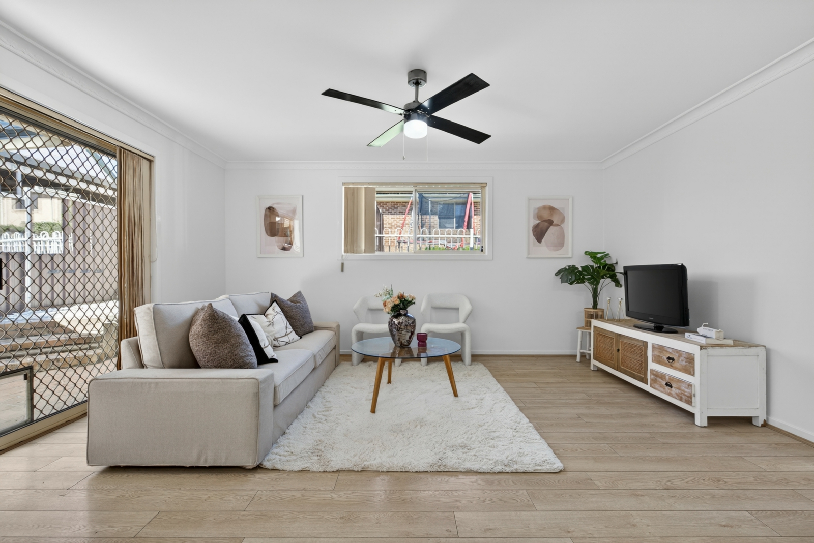 5 75 Gilba Road Girraween-2.jpg