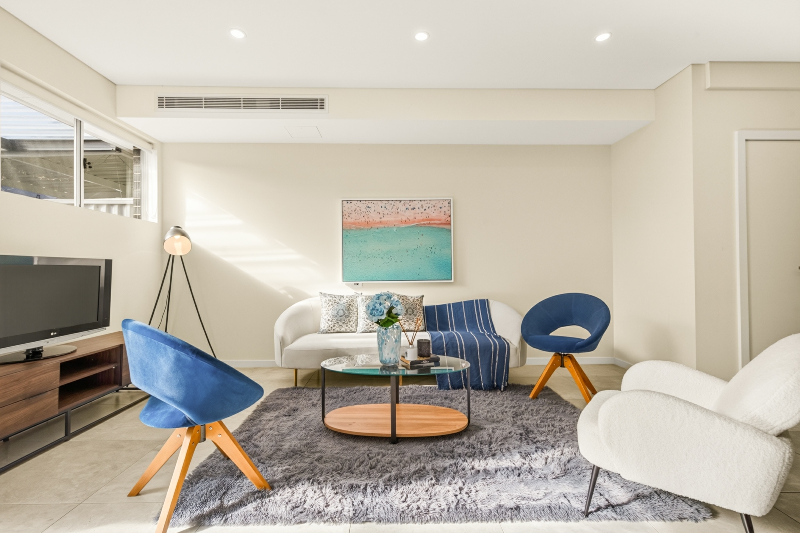 8 213 Targo Road Girraween-3.jpg
