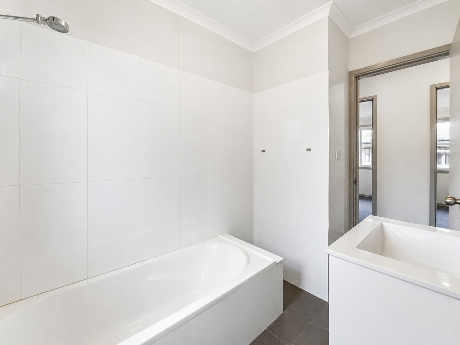 8 Mawson Road, Tregear Photos.jpg