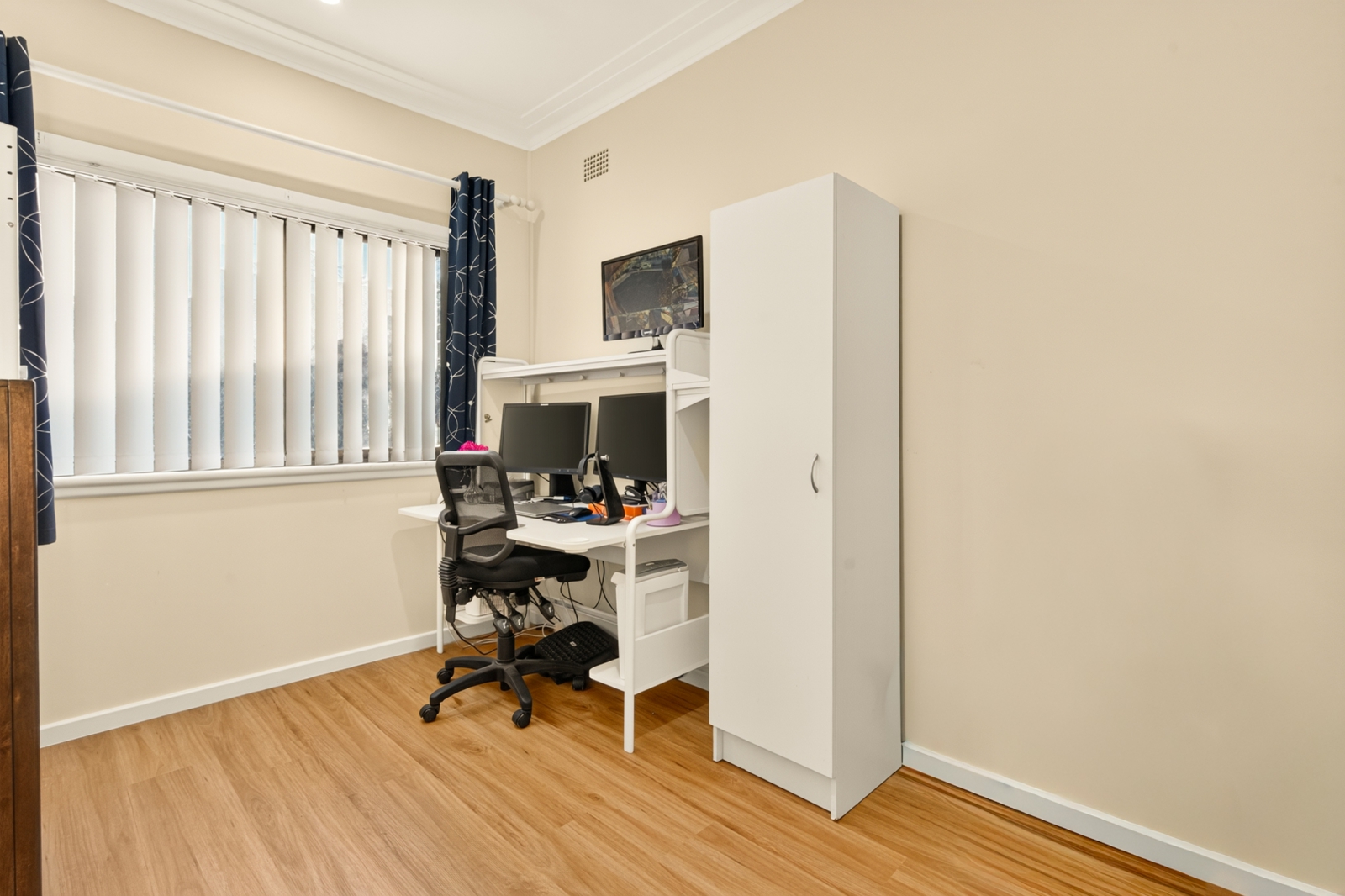 3 Andrew Place Girraween-10.jpg